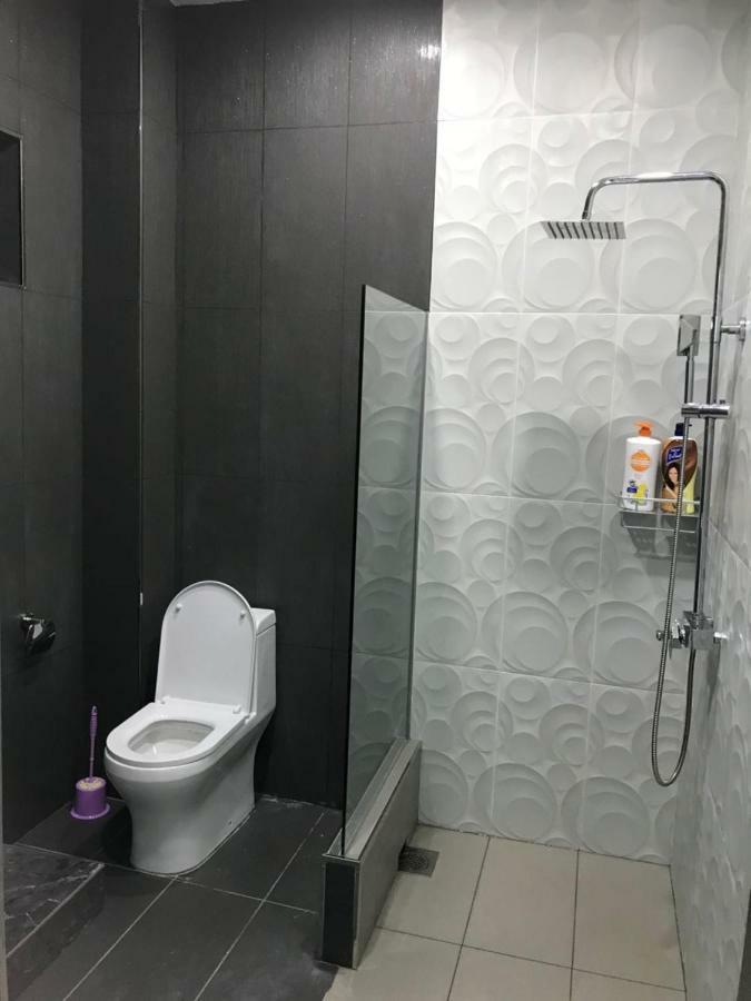 Homestay Stardow~星窗名宿~ Johor Bahru Exterior foto